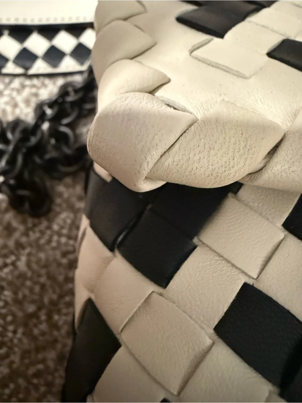 Bottega Veneta like new